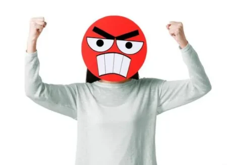 多散步对血管好?医生建议:50岁之后,坚持做这2件事或比运动好(散步对血压有好处吗)