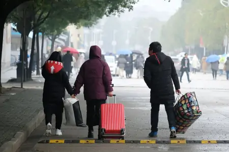 放假通知!内蒙古中小学2023年寒假时间确定,有人欢喜有人愁(内蒙古中小学寒假放假时间)