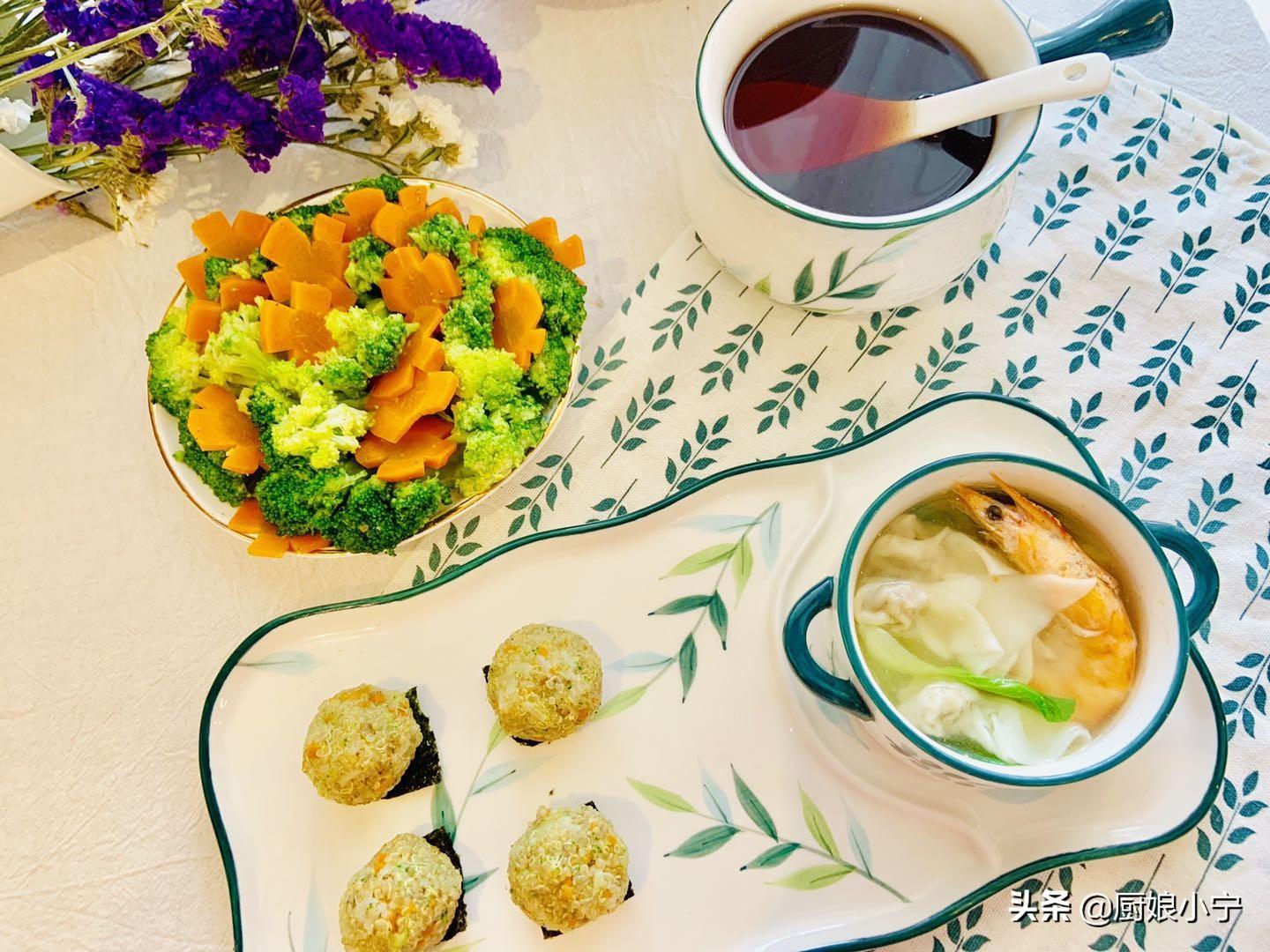 晒一晒我家月嫂做的月子餐,这样吃奶水多,刚出月子小肚子就平了-月嫂晒月子餐的唯美句子