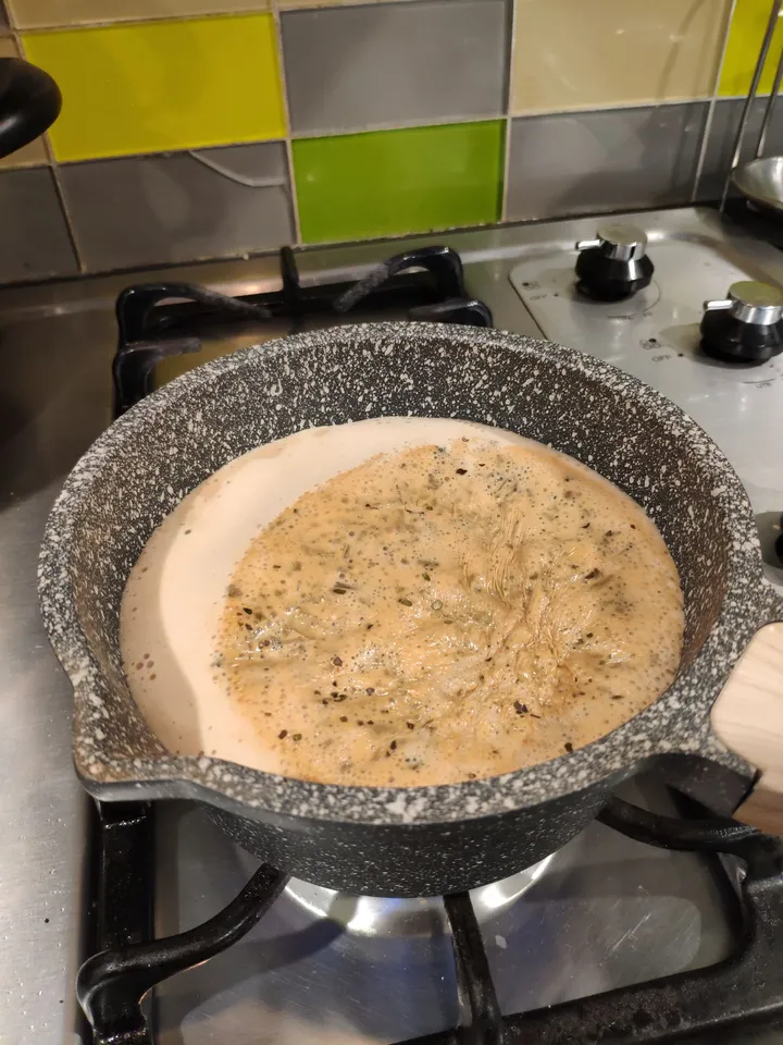 如何在家自制一杯超好喝的奶茶?(怎样在家自制奶茶好喝)