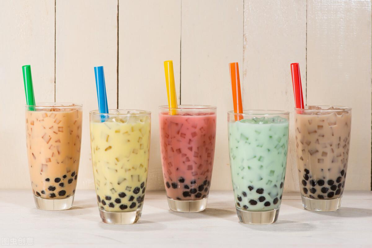 不用叫外卖了,教你自制奶茶,原料成本低,做法简单又好喝(自制奶茶怎么做最简单方法)