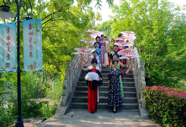 多彩母亲节(多彩的母爱日记)