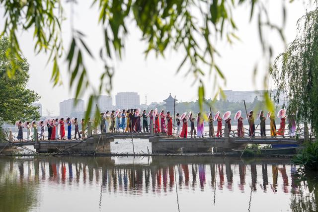 多彩母亲节(多彩的母爱日记)