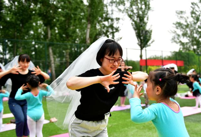 多彩母亲节(多彩的母爱日记)