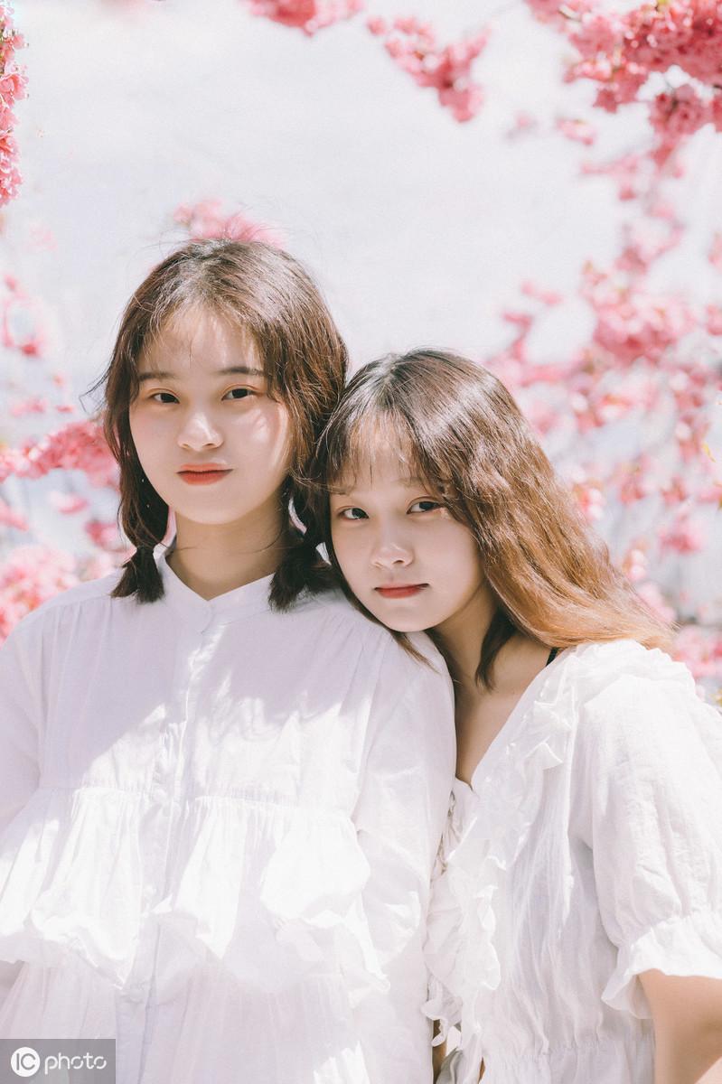 看了ins上10000+人像摄影,我帮你精选了这些闺蜜照,快来抱走-闺蜜照图片4人