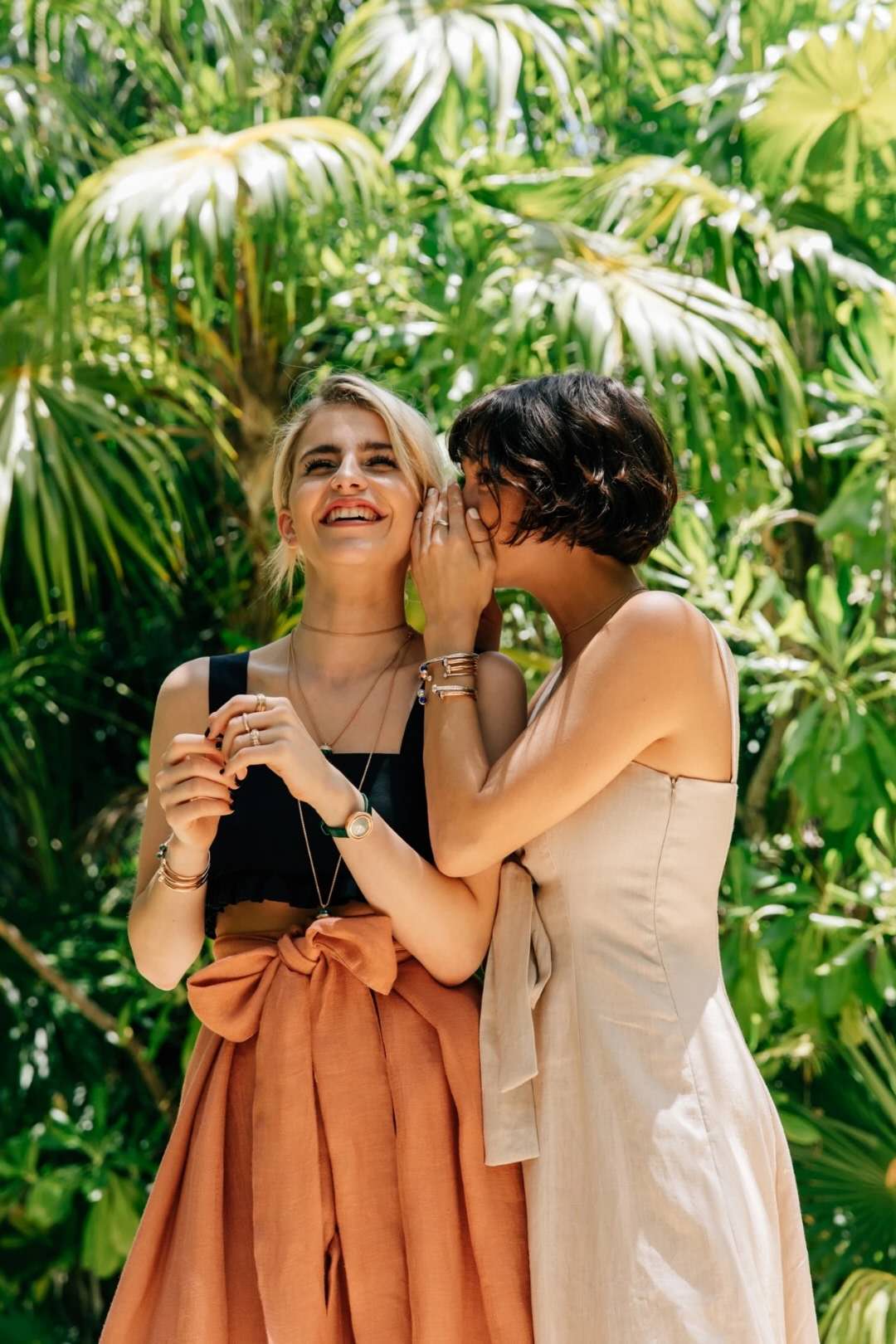 看了ins上10000+人像摄影,我帮你精选了这些闺蜜照,快来抱走-闺蜜照图片4人