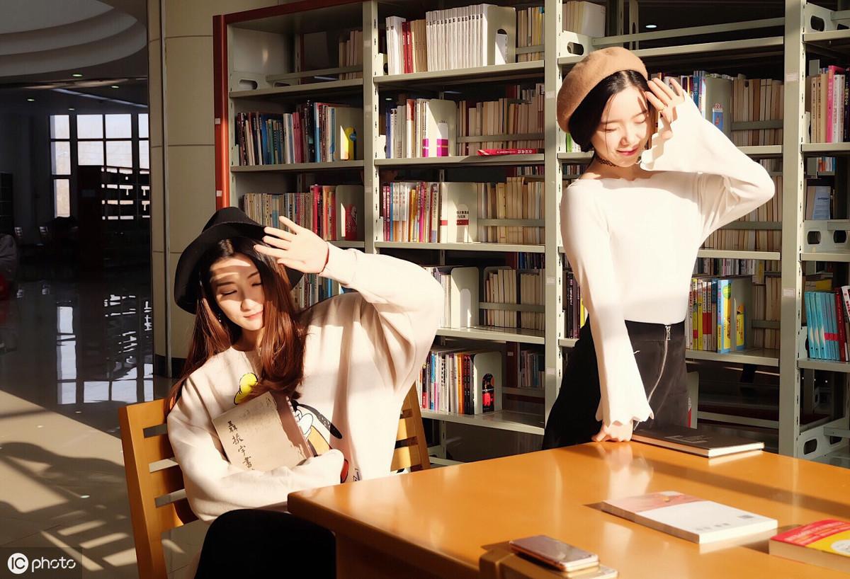 看了ins上10000+人像摄影,我帮你精选了这些闺蜜照,快来抱走-闺蜜照图片4人