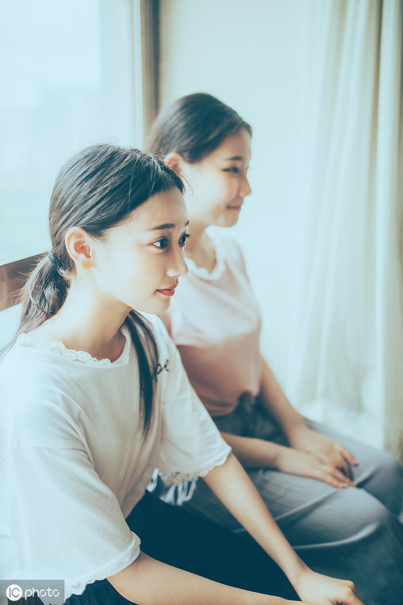 看了ins上10000+人像摄影,我帮你精选了这些闺蜜照,快来抱走-闺蜜照图片4人