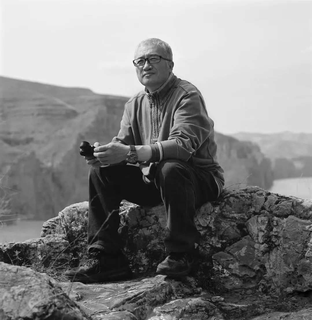 【中华艺术宫 | 展览】“在希望的田野上——馆藏逄小威中国农民肖像主题摄影作品展”明起对公众开放-我想看逄小威