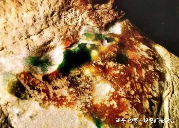 翡翠原石的特征,性质,怎样分辨原石出自哪些场口-翡翠原石怎么鉴别真假视频