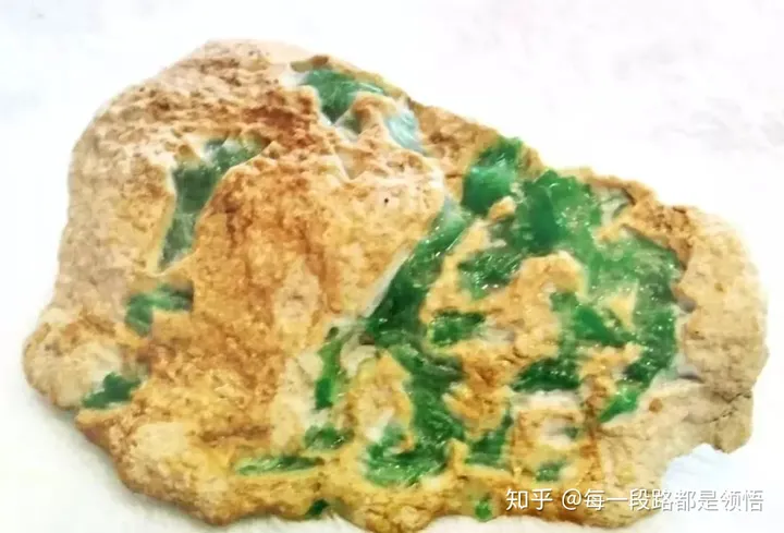 翡翠原石的特征,性质,怎样分辨原石出自哪些场口-翡翠原石怎么鉴别真假视频