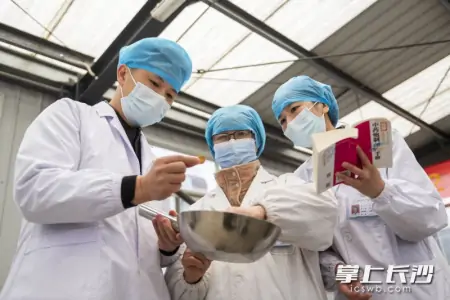 走进制剂室,揭开“如法炮制”神秘面纱丨医院里 你不知道的-如法炮制的释义与举例