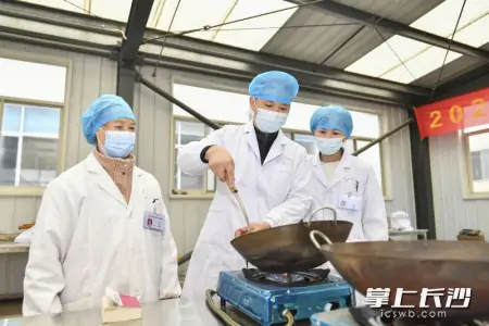 走进制剂室,揭开“如法炮制”神秘面纱丨医院里 你不知道的-如法炮制的释义与举例