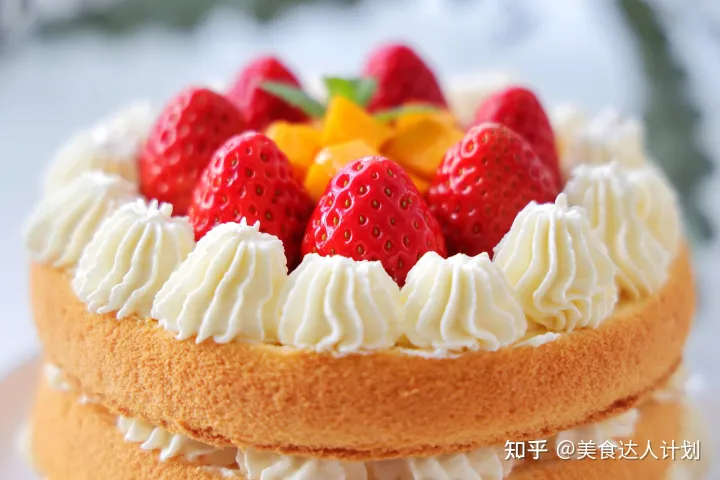 生日蛋糕别买了,教你在家做,不用抹面,简单零失败,健康又好吃(生日蛋糕不用买了,在家也能做,制作简单,好看又好吃!)
