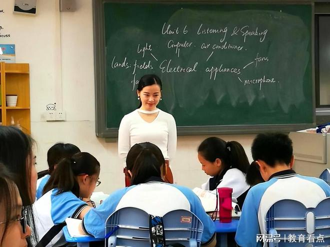 最温暖的5句话,父母请多对孩子说,聪明的家长都是这么做的-父母对孩子想说的话视频