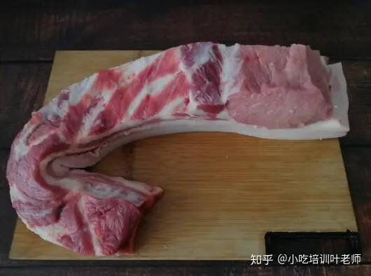 做了30年大厨的爷爷教扣肉做法,简单三步,扣肉肥而不腻越吃越香(扣肉的做法 最正宗的做法视频)