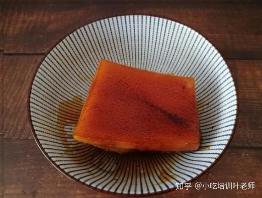 做了30年大厨的爷爷教扣肉做法,简单三步,扣肉肥而不腻越吃越香(扣肉的做法 最正宗的做法视频)