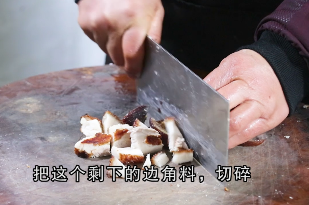 吃了几十年扣肉,第一次见这种做法,荤素搭配不油腻,越吃越想吃(请教扣肉的详细做法)