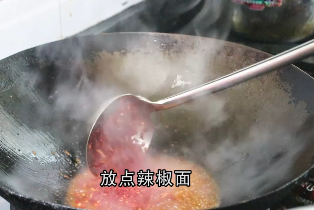 吃了几十年扣肉,第一次见这种做法,荤素搭配不油腻,越吃越想吃(请教扣肉的详细做法)