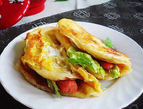 早餐想吃鸡蛋灌饼,手把手教你做,饼香酥蛋鲜香,早起30分钟搞定(家做鸡蛋灌饼的做法)