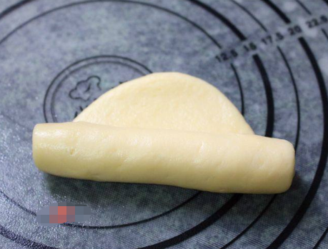 早餐想吃鸡蛋灌饼,手把手教你做,饼香酥蛋鲜香,早起30分钟搞定(家做鸡蛋灌饼的做法)