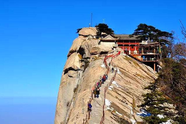 “自古华山一条路”,一分钟告诉你西岳华山怎么爬,快收藏吧-去西岳华山怎么玩
