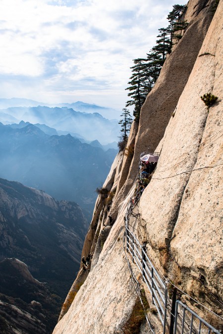 华山经典旅游线路之西上西下攻略-华山值得去的景点
