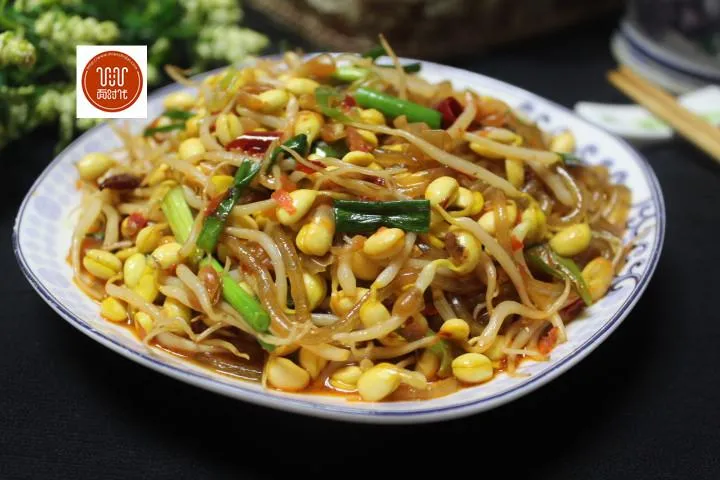 豆芽和它天生是一对,简单一炒,好吃死了,三天不吃馋的慌!(豆芽和什么炒比较好吃?)