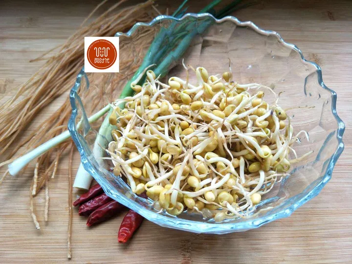 豆芽和它天生是一对,简单一炒,好吃死了,三天不吃馋的慌!(豆芽和什么炒比较好吃?)