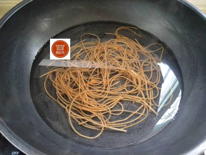 豆芽和它天生是一对,简单一炒,好吃死了,三天不吃馋的慌!(豆芽和什么炒比较好吃?)