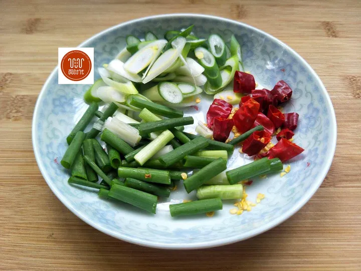 豆芽和它天生是一对,简单一炒,好吃死了,三天不吃馋的慌!(豆芽和什么炒比较好吃?)