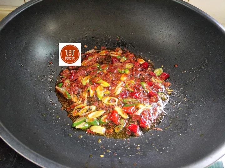 豆芽和它天生是一对,简单一炒,好吃死了,三天不吃馋的慌!(豆芽和什么炒比较好吃?)