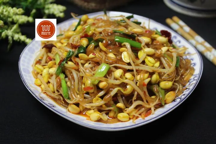 豆芽和它天生是一对,简单一炒,好吃死了,三天不吃馋的慌!(豆芽和什么炒比较好吃?)