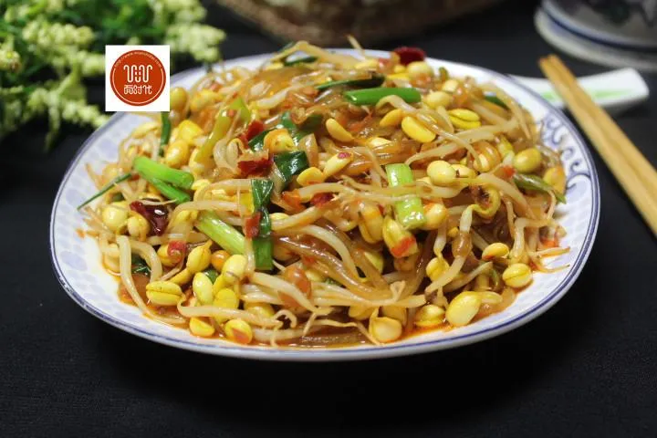 豆芽和它天生是一对,简单一炒,好吃死了,三天不吃馋的慌!(豆芽和什么炒比较好吃?)