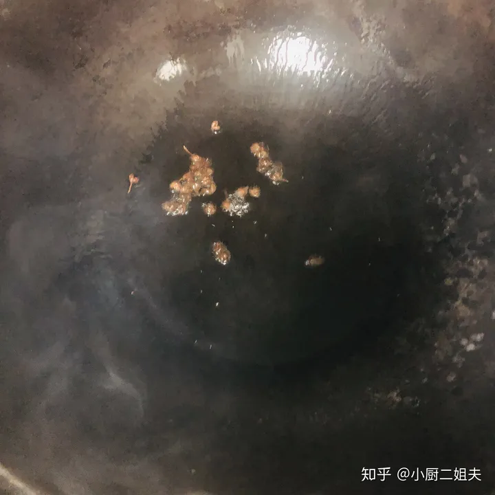 一块钱一大把的豆芽菜怎么吃?二姐夫教你两分钟做爆炒豆芽菜!(豆芽菜这么做好吃)