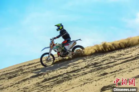 新疆博州精河县第六届木特塔尔沙漠文化旅游节开幕(博尔塔拉精河县属于哪个市)