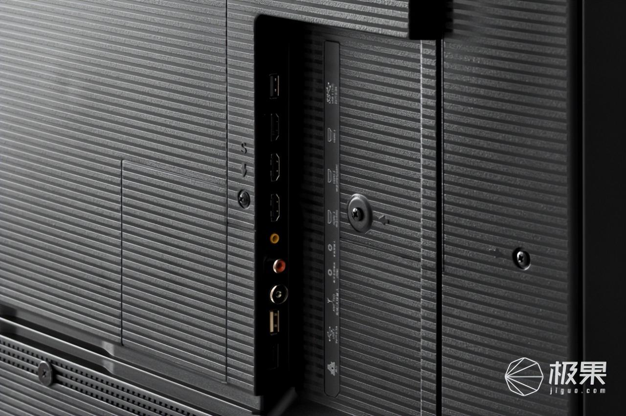 2023年度爆款王:海信电视U7K 不一样的视觉感受(海信u7f电视深度评测)