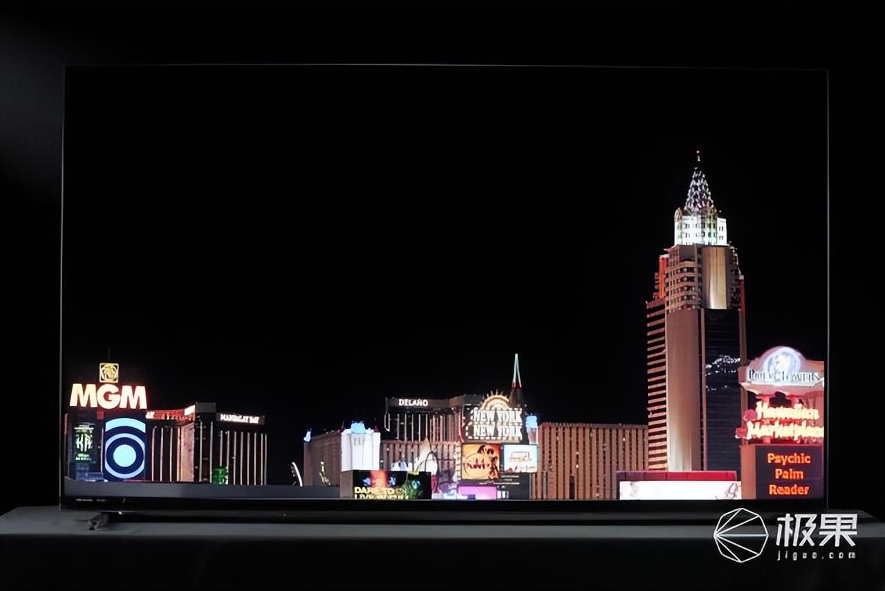 2023年度爆款王:海信电视U7K 不一样的视觉感受(海信u7f电视深度评测)