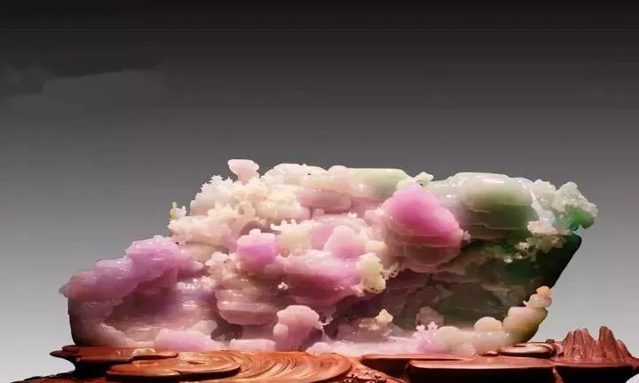 2018《华表奖》落幕,现场玉雕作品估值过乙-2018年中国华表奖最佳男演员奖