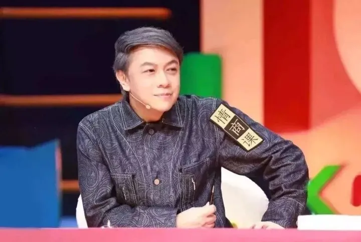 蔡康永一个提问,让他哭了15分钟:你过得不快乐,是因为你不关心自己-蔡康永说过的话