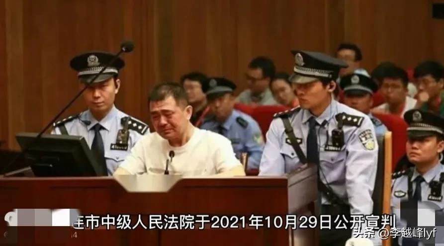 大连宝马车主,报复社会撞死5人8人受伤,如今终于被执行死刑!(大连宝马撞人视频在线)