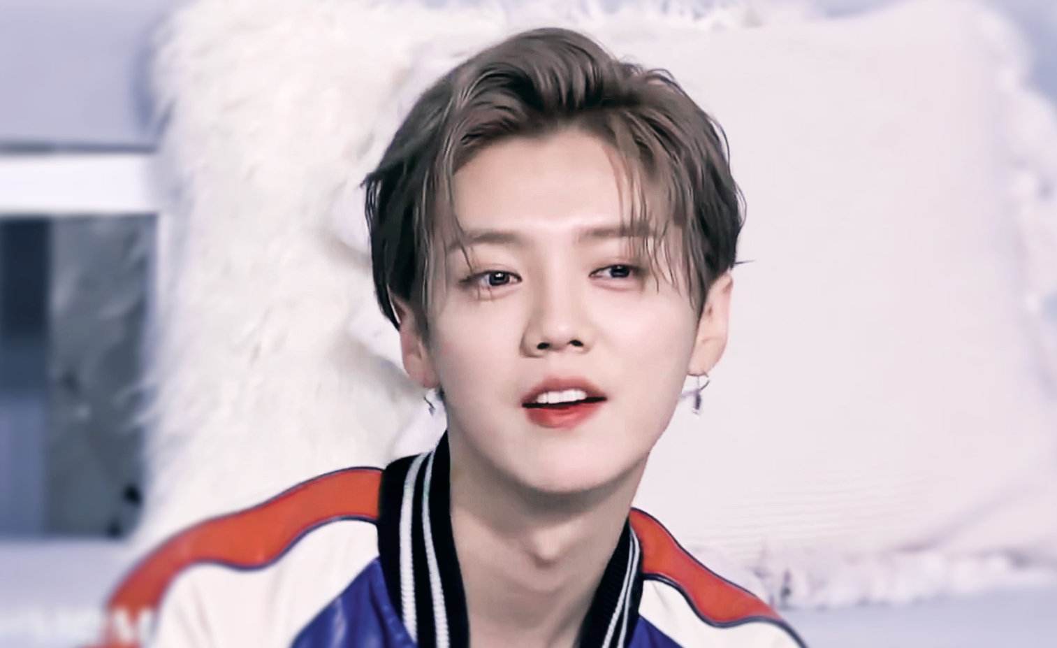 鹿晗让人泪目了!兑现三年前承诺,为医护人员预留演唱会门票-鹿晗演唱会门票价位和位置