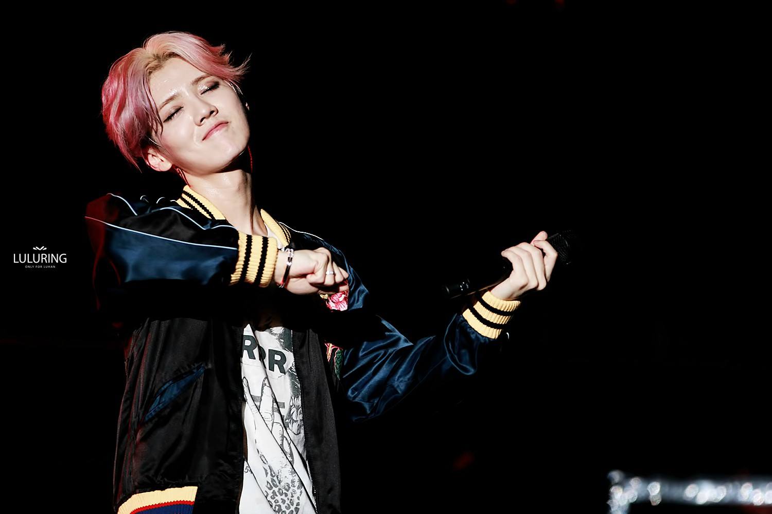 鹿晗让人泪目了!兑现三年前承诺,为医护人员预留演唱会门票-鹿晗演唱会门票价位和位置