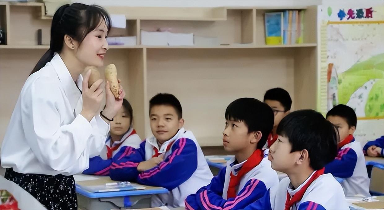 13岁学生当老板了?校方调查后回应,网友霸气回怼:关你什么事(十二岁学生当校长电视)