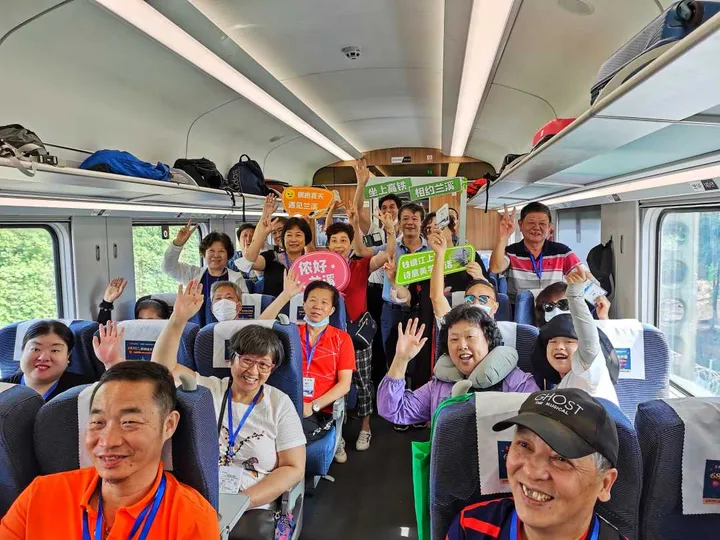 全国首趟疫后跨省动车旅游专列25日从上海开往兰溪-春运期间跨省出差怎么办