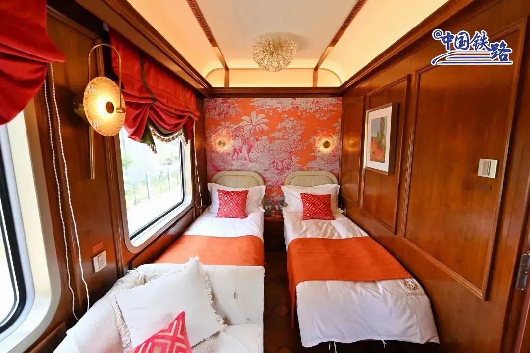 全列软卧!全新豪华专列!“林都号”旅游列车将于7月18日试运行,附最强实用攻略-全列软卧,还有大床家庭房!这趟火车开始售票