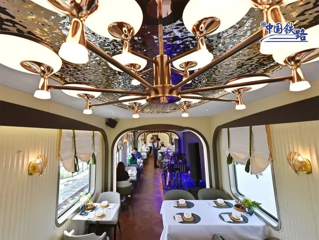 全列软卧!全新豪华专列!“林都号”旅游列车将于7月18日试运行,附最强实用攻略-全列软卧,还有大床家庭房!这趟火车开始售票
