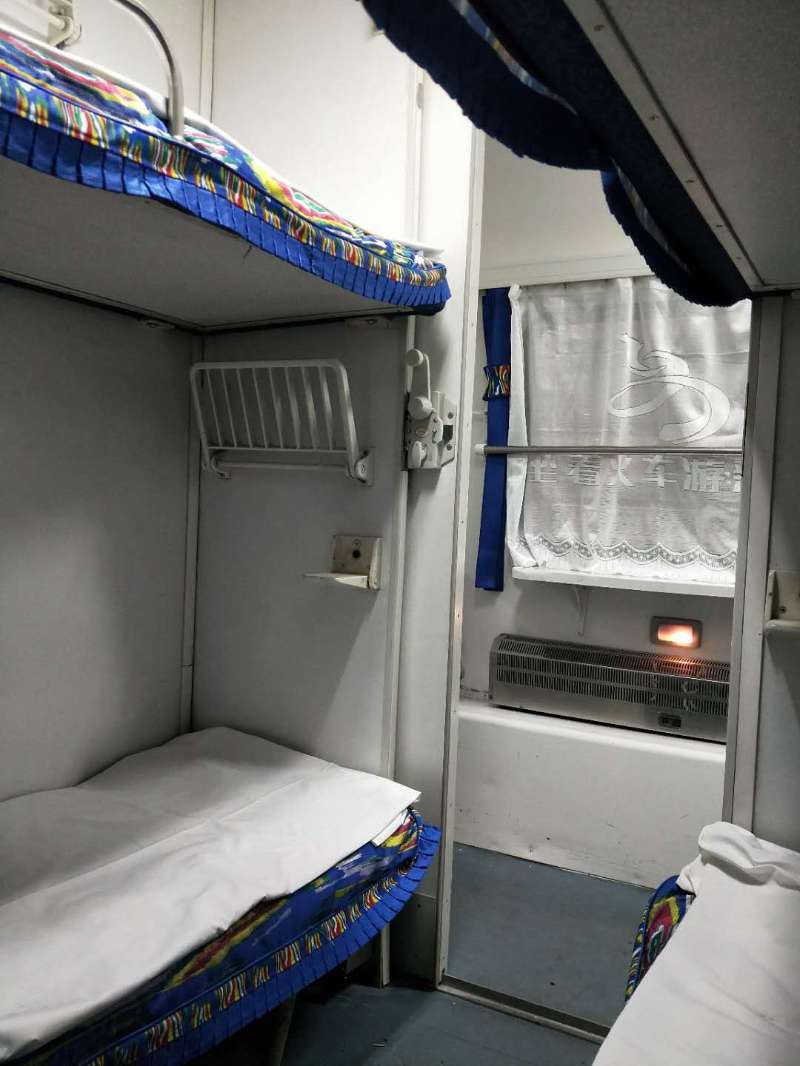 环游北疆旅游专列7月29首发,双层四人包厢9日游,每人仅4380元