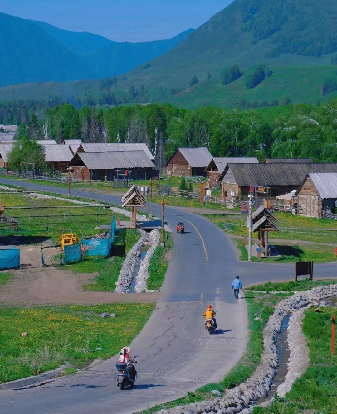 环游北疆旅游专列7月29首发,双层四人包厢9日游,每人仅4380元