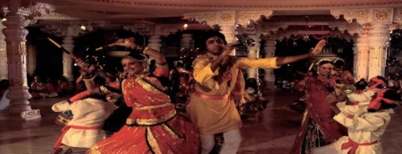 月薪1万人民币,在印度算能活成什么样!带你走进印度看一看-印度人普通月薪